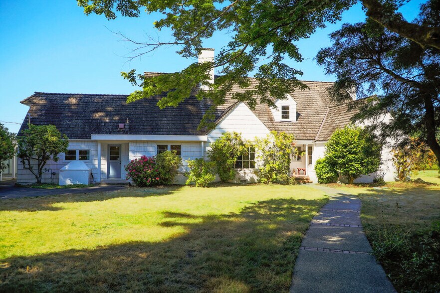 More Photos Of 3026 Marine Dr, Bremerton Specialty For Sale