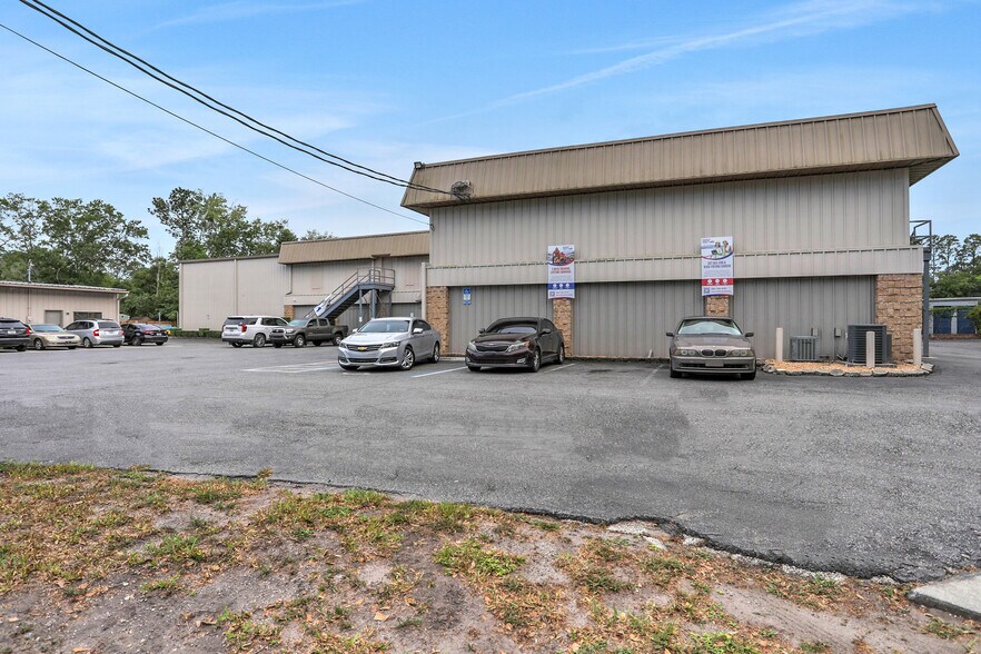 More Photos Of 3787 Old Middleburg Rd, Jacksonville Office For Sale