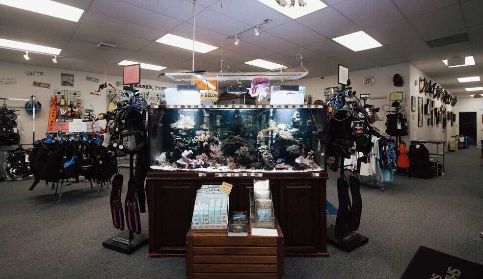 More Photos Of 2501 Penn Ave, West Lawn Storefront Retail Office For Sale