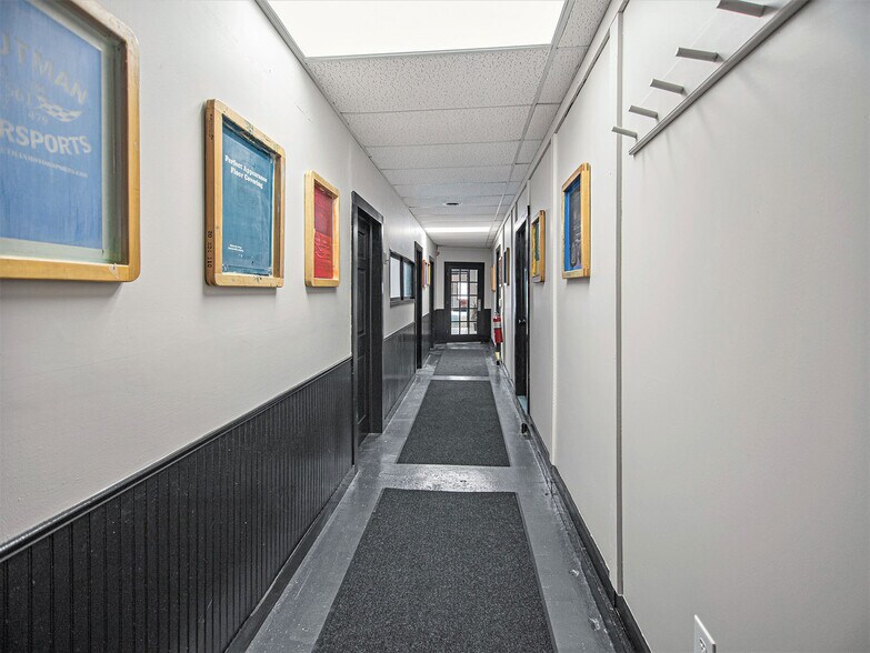 More Photos Of 74135 Church St, Armada Office Residential For Lease