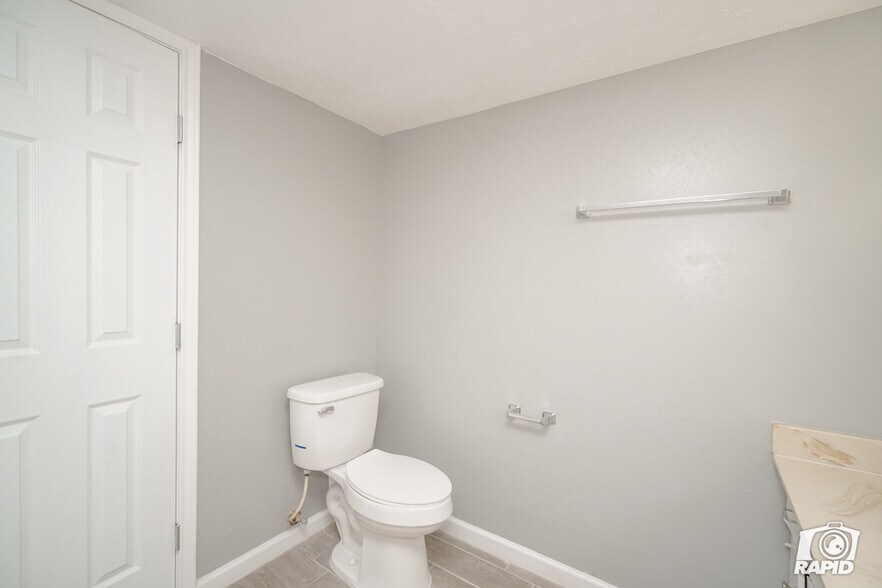 More Photos Of 601 George Ave, Midland Apartments For Sale