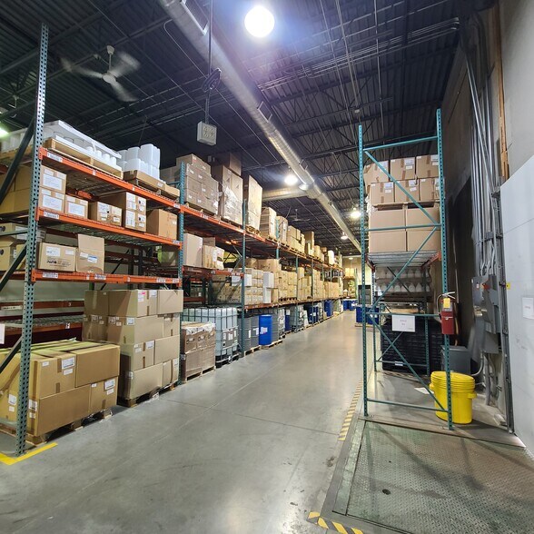 More Photos Of 2400 Pilot Knob Rd, Mendota Heights Light Manufacturing For Lease