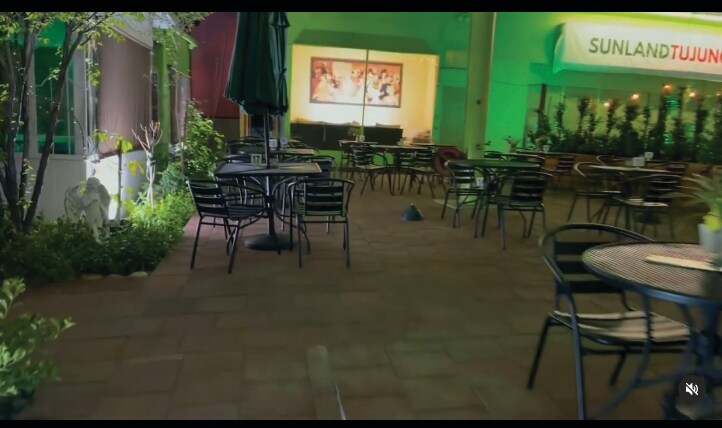 More Photos Of 6915 Foothill Blvd, Tujunga Restaurant For Lease