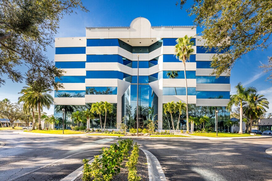 More Photos Of 18501 Murdock Cir, Port Charlotte Medical For Lease