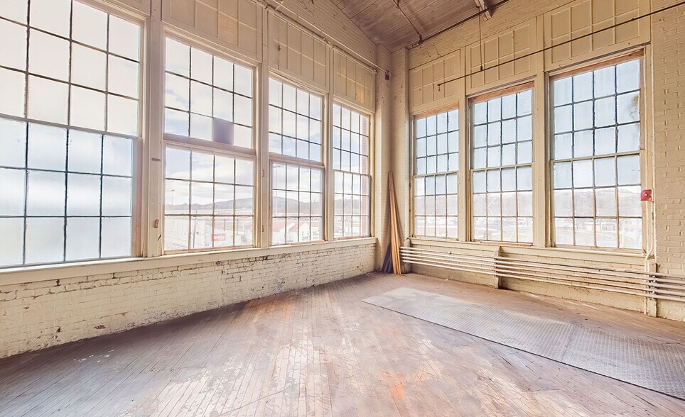 More Photos Of 480 W 5th St, Bloomsburg Manufacturing For Sale
