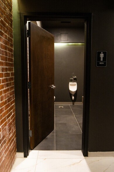 More Photos Of 320 Texas Ave, El Paso Office For Lease