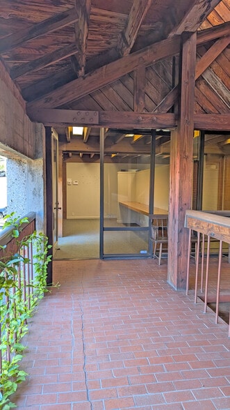 More Photos Of 829 De la Vina St, Santa Barbara Office For Lease