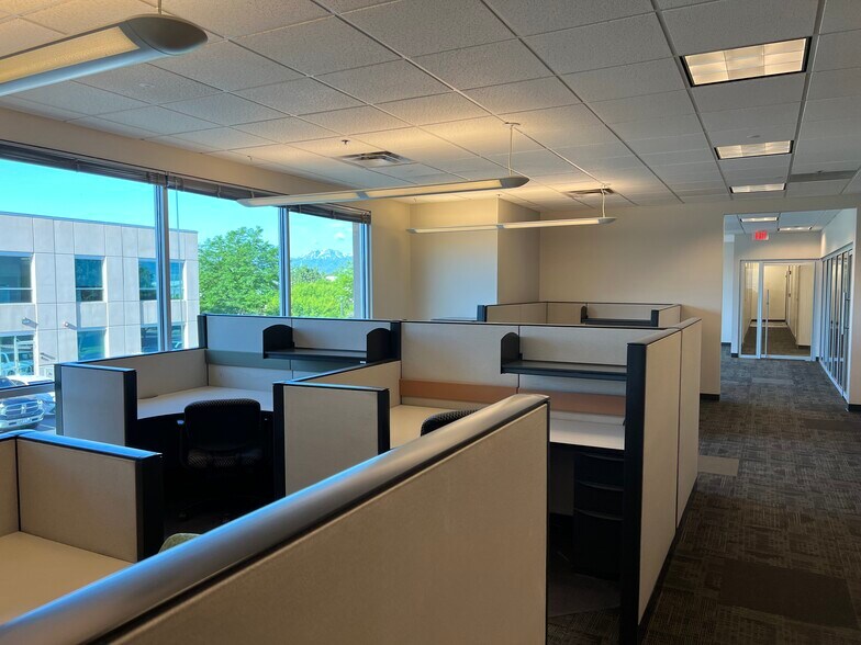 More Photos Of 8851 S Sandy Pky, Sandy Office For Sale