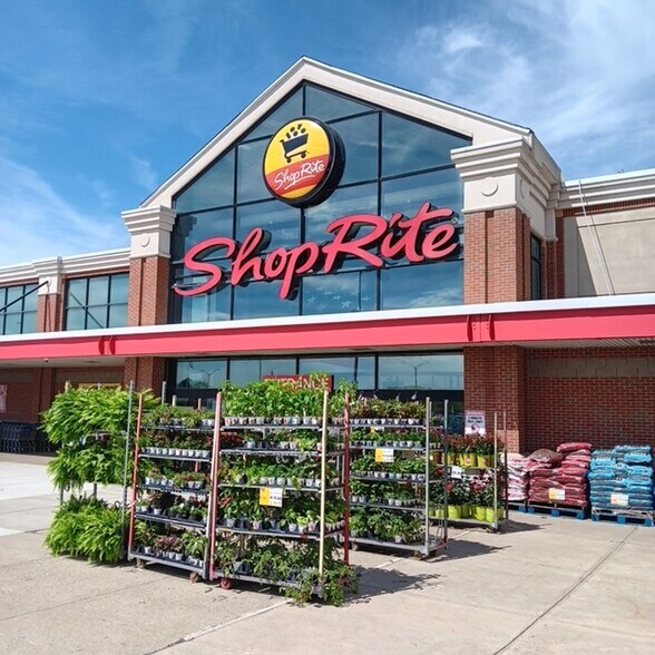 More Photos Of 2100 Dixwell Ave, Hamden Unknown For Lease