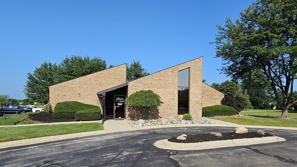 More Photos Of 6258 W Pierson Rd, Flushing Medical For Lease