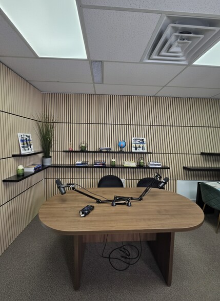 More Photos Of 291-297 Dalhousie St, Ottawa Storefront Retail Office For Lease