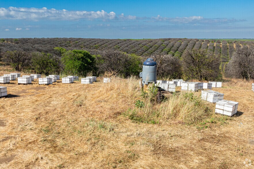 More Photos Of 24007 Avenue 2, Delano Land For Sale