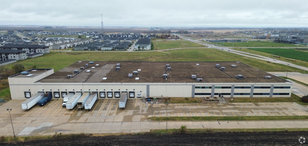 Primary Photo Of 250 NW 10th St, Waukee Warehouse For Sale