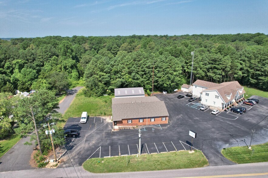 More Photos Of 7 Cicada Ln, Milford Office For Sale