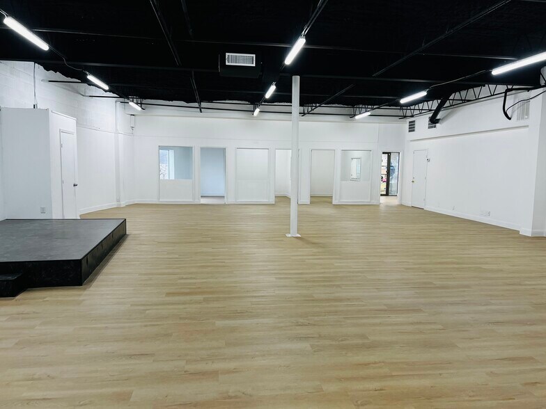 More Photos Of 2912 N Macarthur Blvd, Irving Medical For Lease