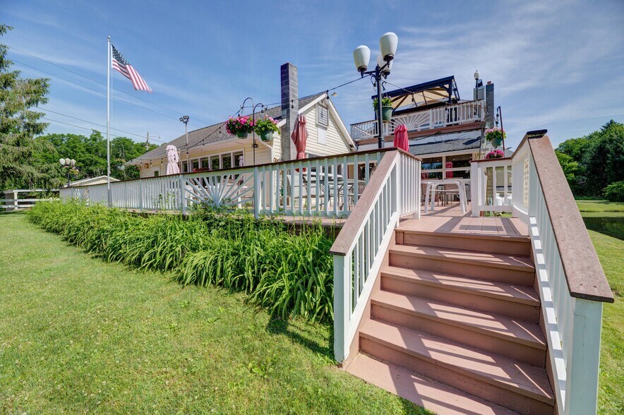 More Photos Of 160 Creamery Rd, Greenville Restaurant For Sale