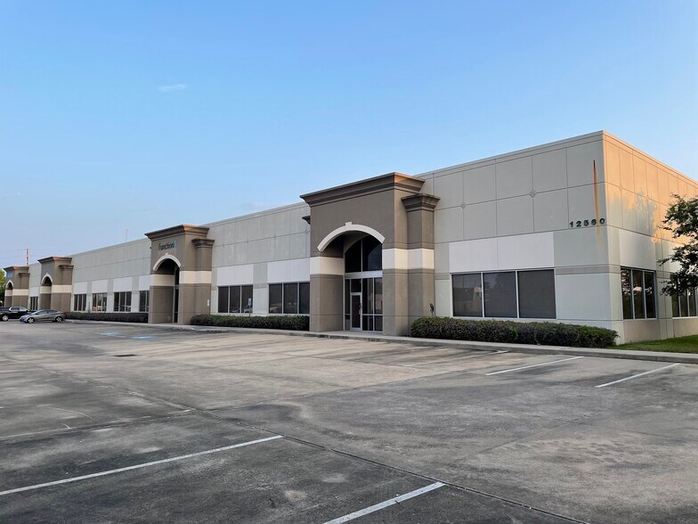 More Photos Of 12560 Reed Rd, Sugar Land Light Manufacturing For Lease