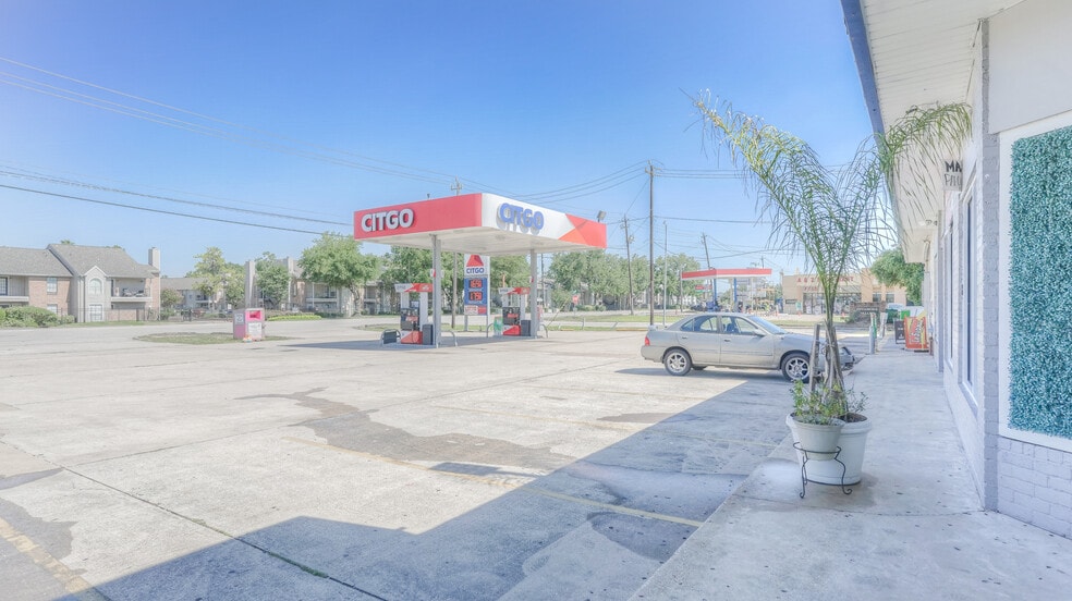More Photos Of 550 FM 1959 Rd, Houston General Retail For Sale