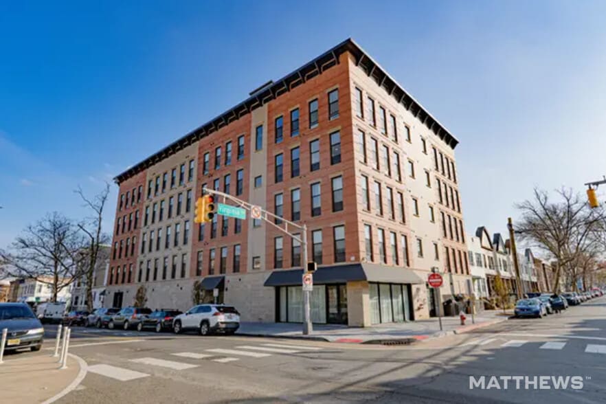 More Photos Of 132 Mallory Ave, Jersey City Apartments For Sale