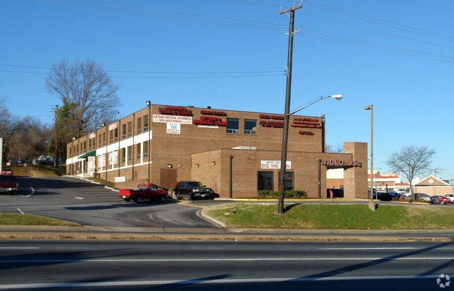 More Photos Of 1501-1535 University Blvd, Hyattsville Storefront For Lease