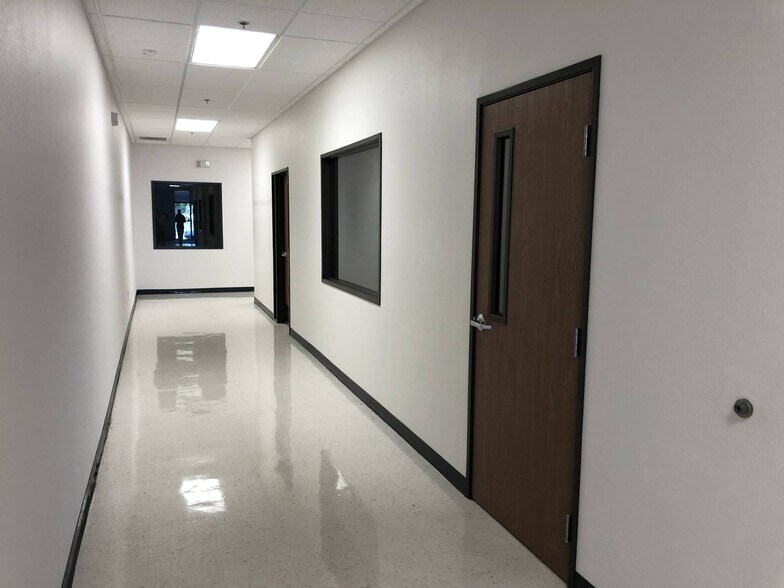 More Photos Of 3684-3686 Sonoma Blvd, Vallejo General Retail For Lease