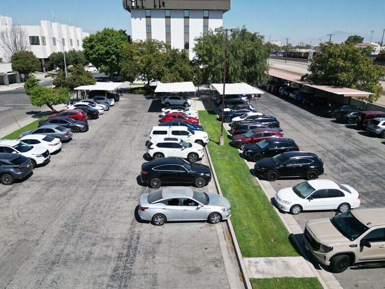 More Photos Of 2323 16th St, Bakersfield Medical For Lease