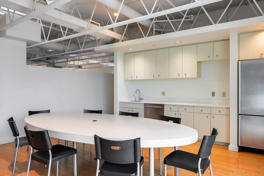 More Photos Of , Long Beach Office For Sale