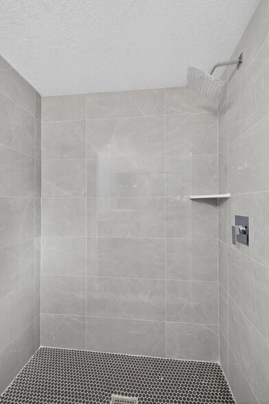 More Photos Of 2710 53rd Ave N, Saint Petersburg Multifamily For Sale