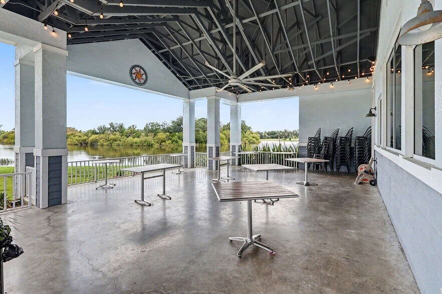 More Photos Of 11970 Fairway Lakes Dr, Fort Myers Restaurant For Sale