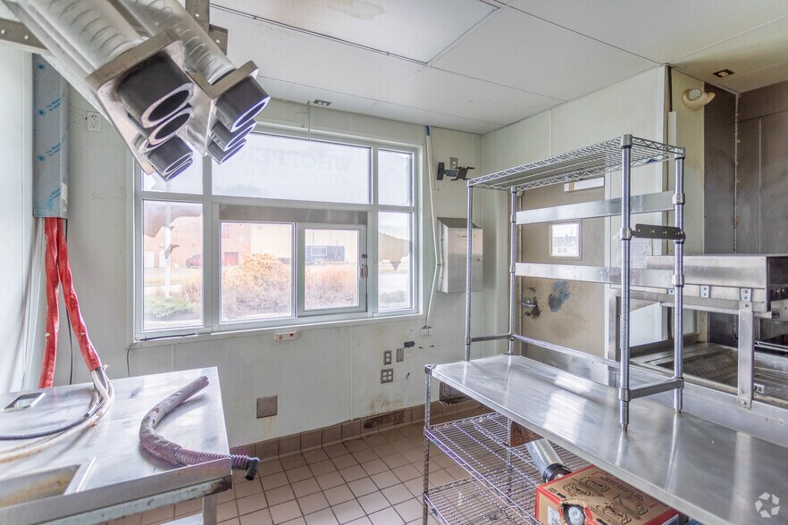 More Photos Of 60 S Broad St, Fairborn Fast Food For Sale