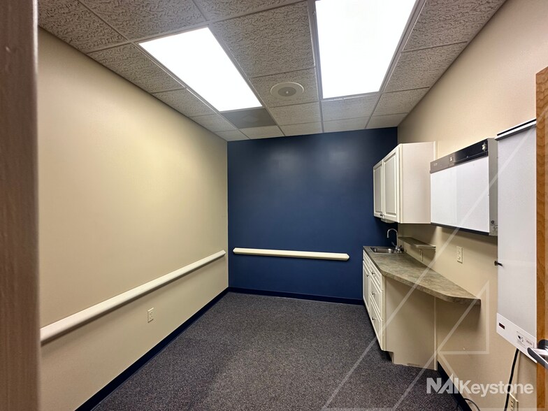 More Photos Of 2201 Ridgewood Rd, Wyomissing Medical For Sale