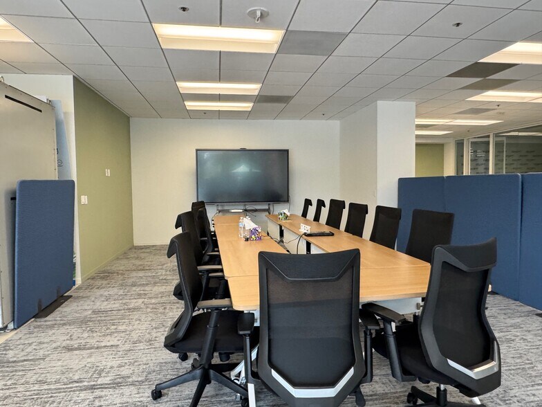 More Photos Of 18400 Von Karman Ave, Irvine Office For Lease