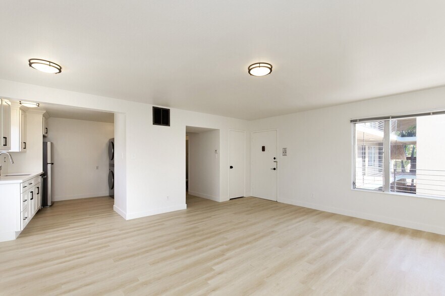 More Photos Of 407 Vernon St, Oakland Apartments For Sale
