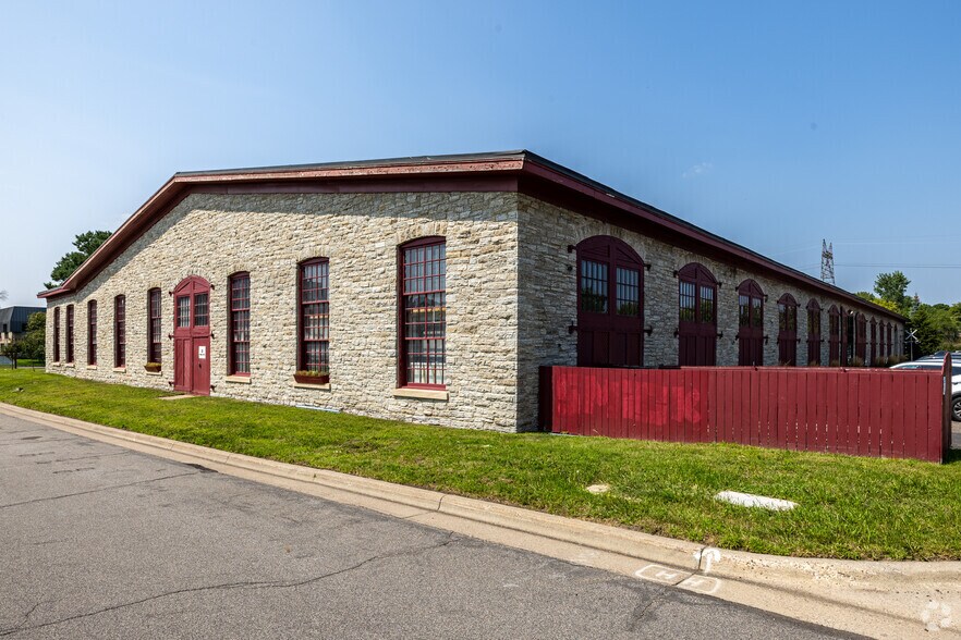 Primary Photo Of 23 Empire Dr, Saint Paul Office For Lease