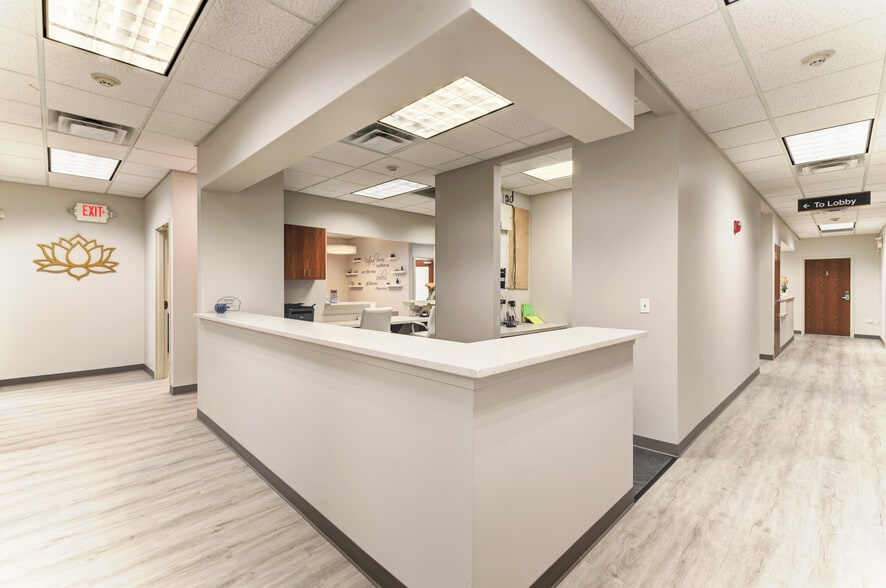 More Photos Of 2550 Compass Rd, Glenview Medical For Sale