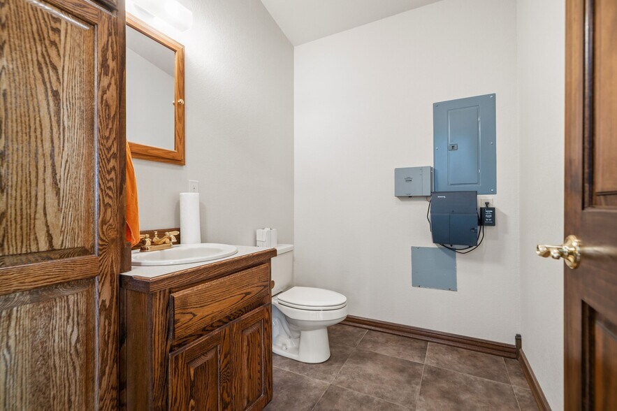 More Photos Of 15288 AR-22, Dardanelle Warehouse For Sale