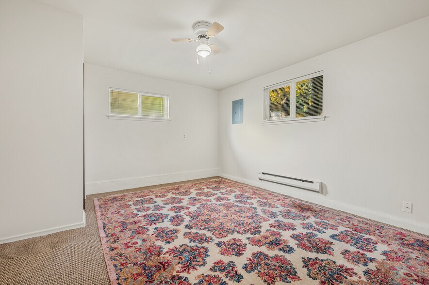 More Photos Of 3807 Linden Ave N, Seattle Multifamily For Sale