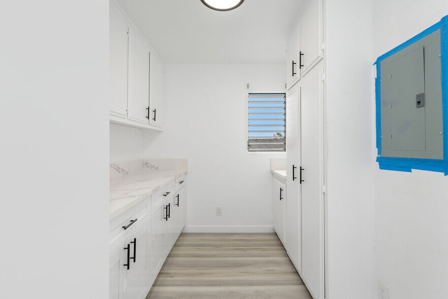 More Photos Of 935 W 10th St, San Pedro Apartments For Sale
