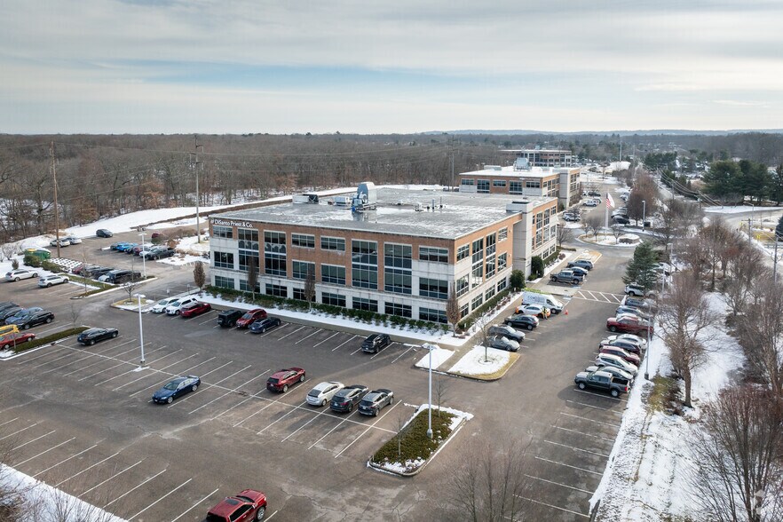 More Photos Of 117 Metro Center Blvd, Warwick Office For Lease