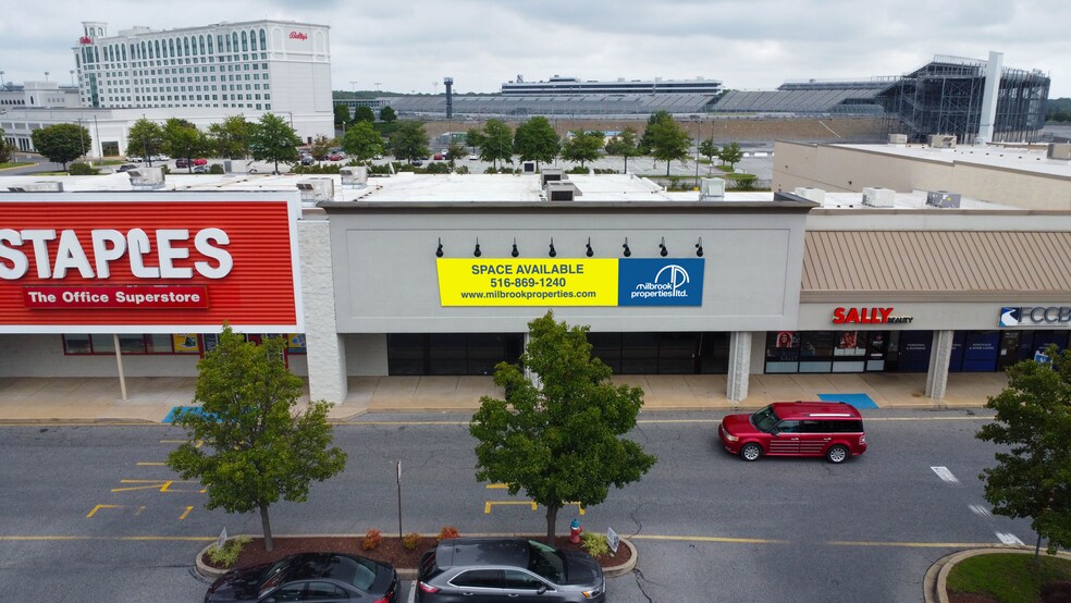 More Photos Of 1001 N DuPont Hwy, Dover Unknown For Lease