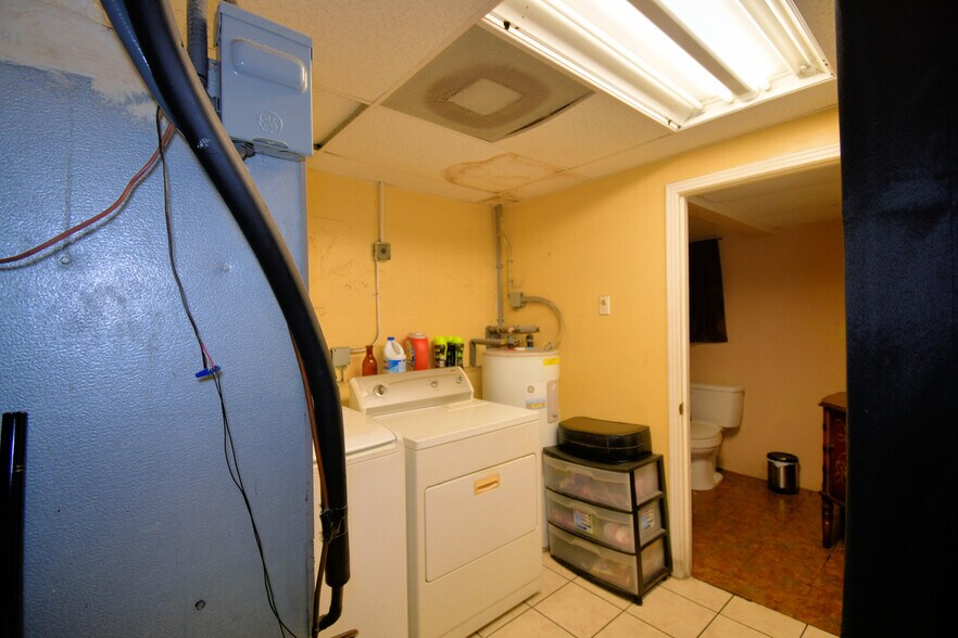 More Photos Of 128 E Orange Ave, Lake Wales General Retail For Sale