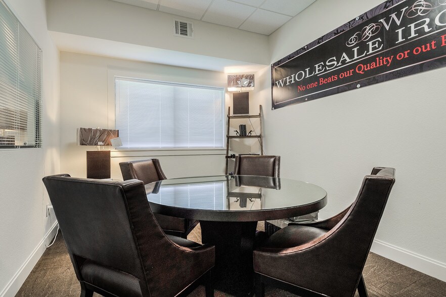 More Photos Of 4510 Duncanville Rd, Dallas Distribution For Sale