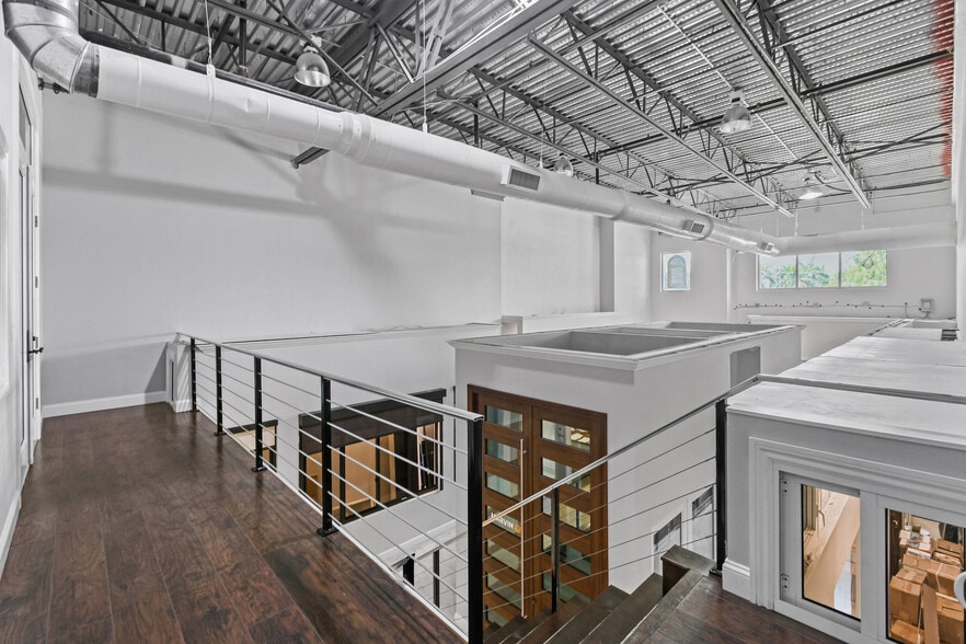 More Photos Of 5401 N Haverhill Rd, West Palm Beach Warehouse For Sale