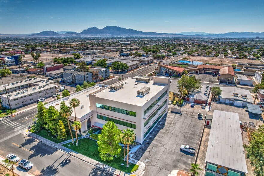 More Photos Of 1100 E Bridger Ave, Las Vegas Office For Lease