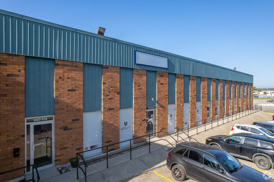 More Photos Of 1423 45th Ave NE, Calgary Warehouse For Lease