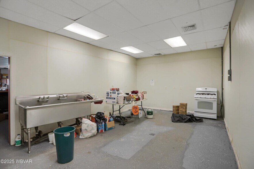 More Photos Of 8265 State Route 405, Milton Freestanding For Sale