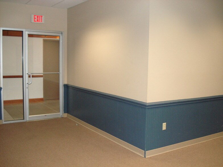 More Photos Of 801 N Salisbury Blvd, Salisbury Unknown For Lease