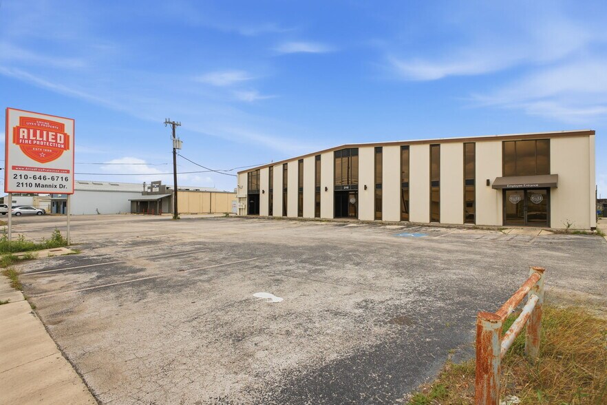 More Photos Of 2110 Mannix Dr, San Antonio Light Distribution For Sale