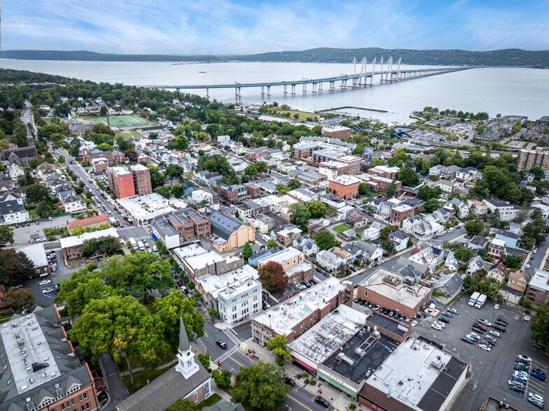 More Photos Of 25 N Broadway, Tarrytown Office For Lease