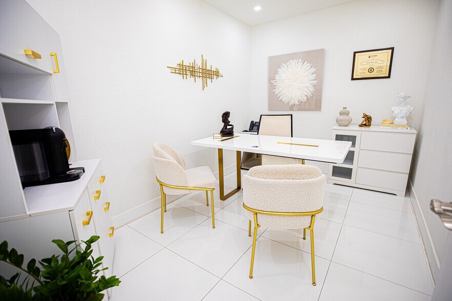 More Photos Of 2715 W Sligh Ave, Tampa Office Residential For Sale